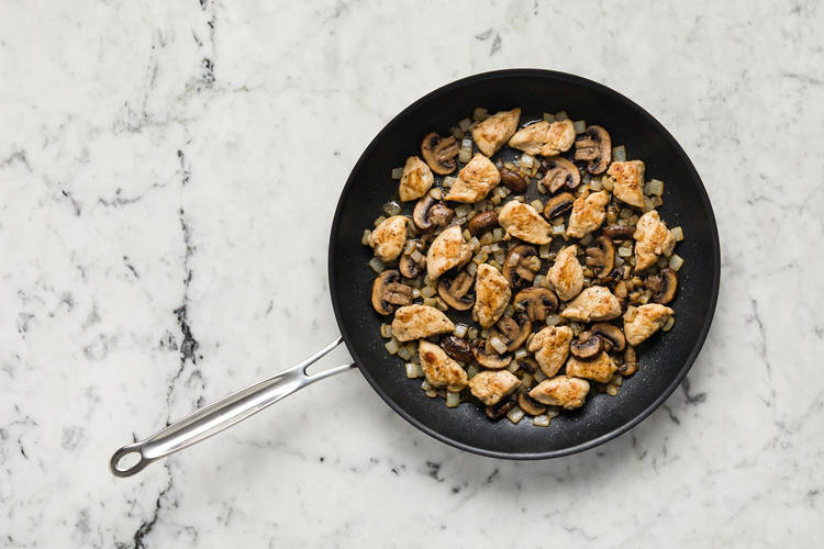 Préparer et poêler le poulet