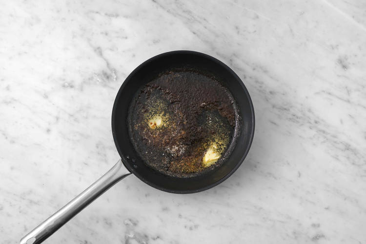 Préparer la sauce BBQ