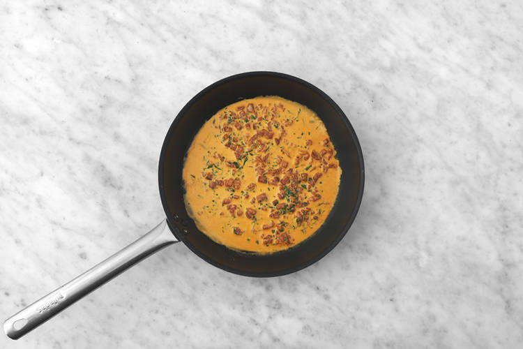 Make the cream sauce 