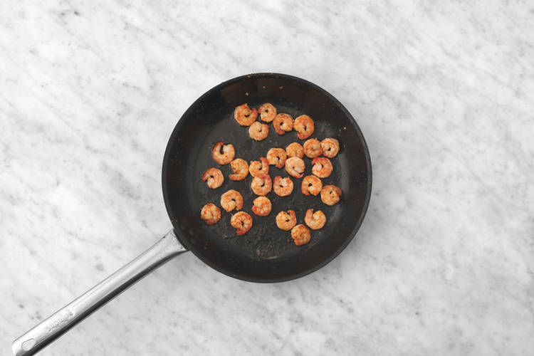 Cook the bacon & sauce