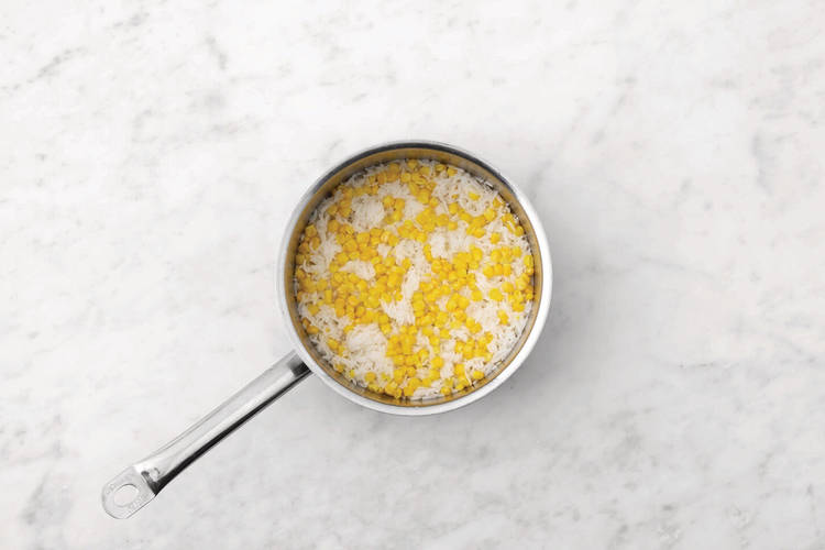 Cook the corn rice