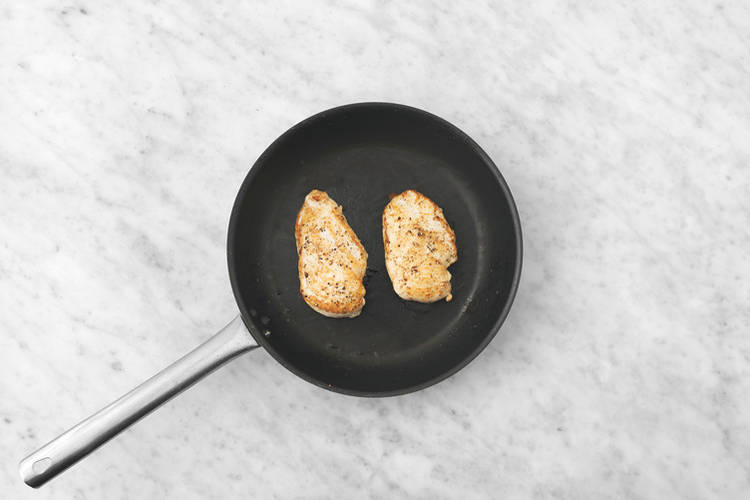 Hähnchenbrustfilets braten