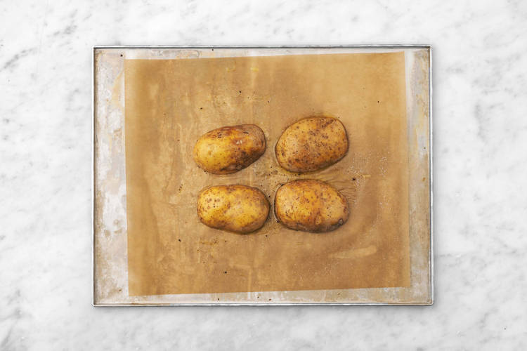 Préparer et rôtir les pommes de terre