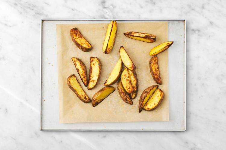 Préparer les quartiers de pommes de terre