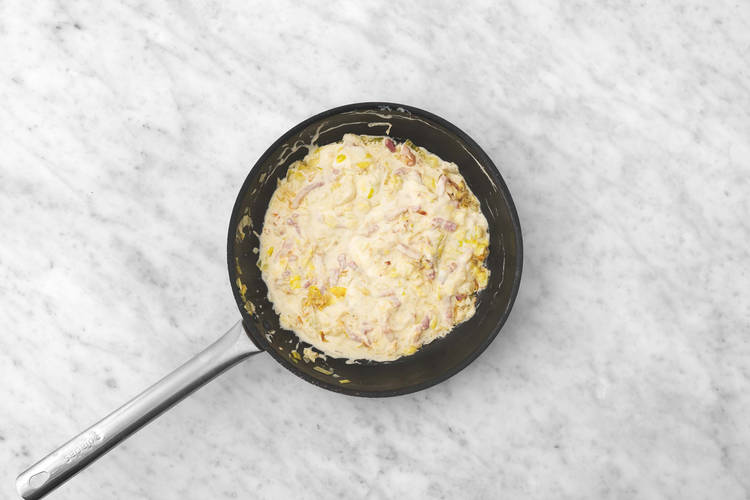 On met la main à la pâte