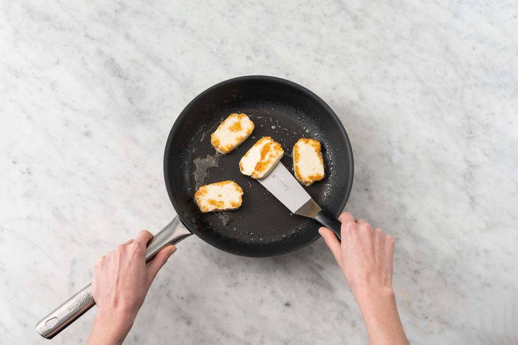 Cook the haloumi 