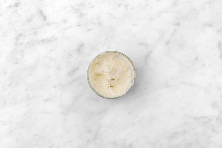 Make the fetta-mayo dressing