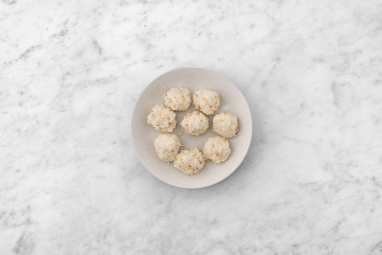 Make the rice balls