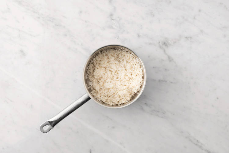 Cook the garlic rice