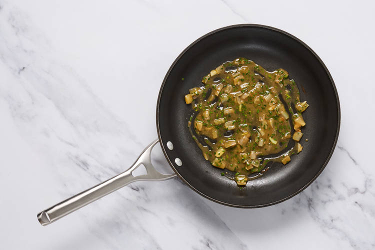 Préparer la sauce de cuisson