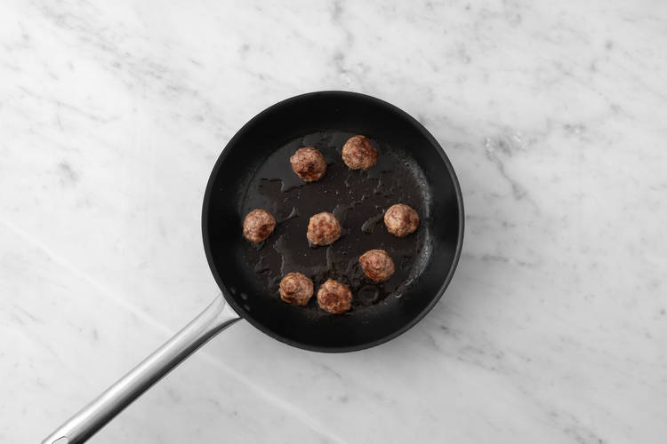 Fry the meatballs