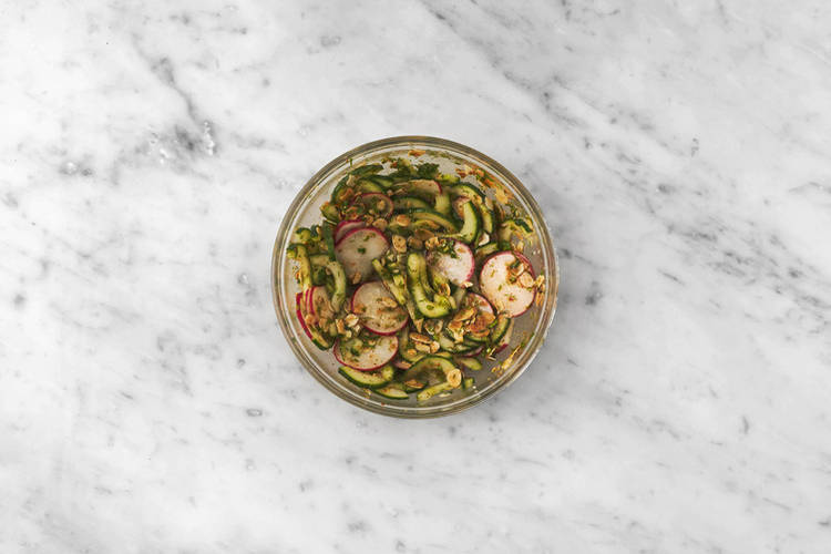 Salat zubereiten