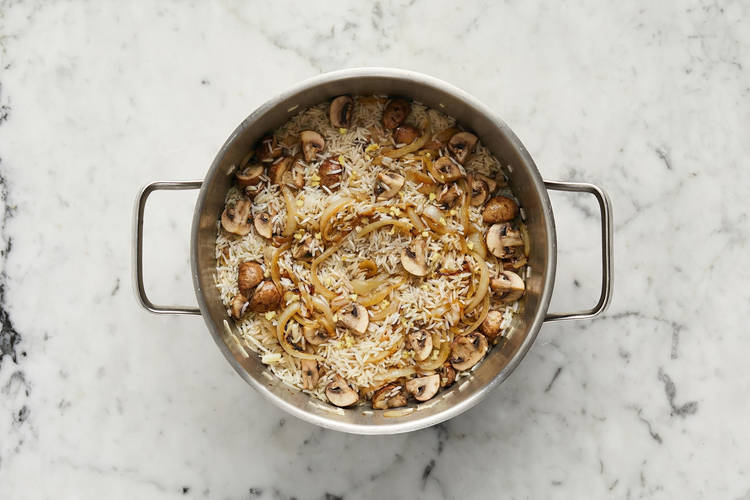 Cuire les légumes et préparer le riz