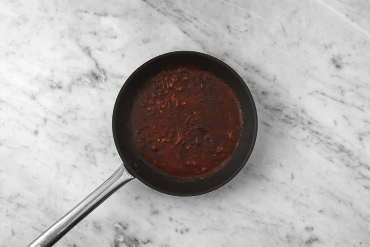 La sauce prend forme