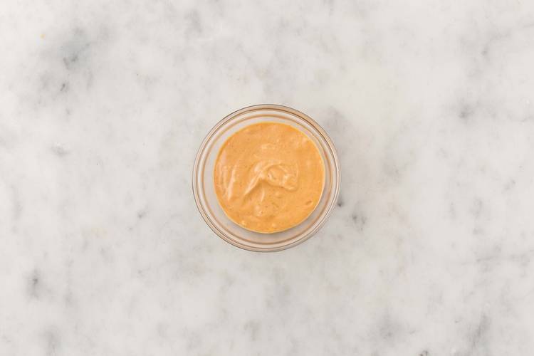 Préparer la trempette au gochujang et former les galettes