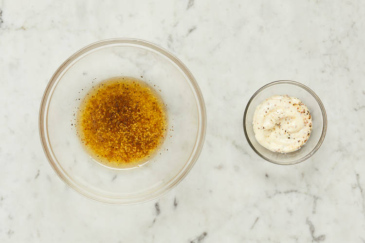 Préparer la vinaigrette et la sauce