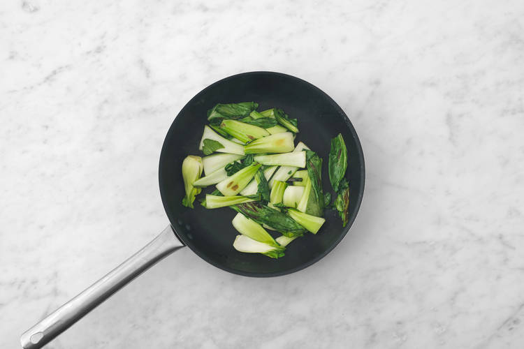 Fry the Pak Choi