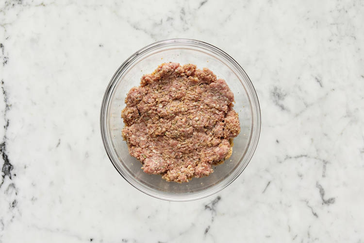 Préparer les galettes de porc