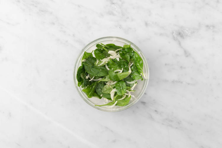 Babyspinat marinieren