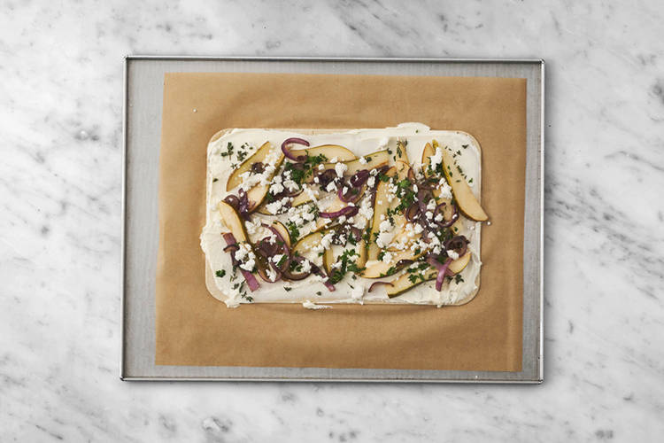 Flammkuchen belegen