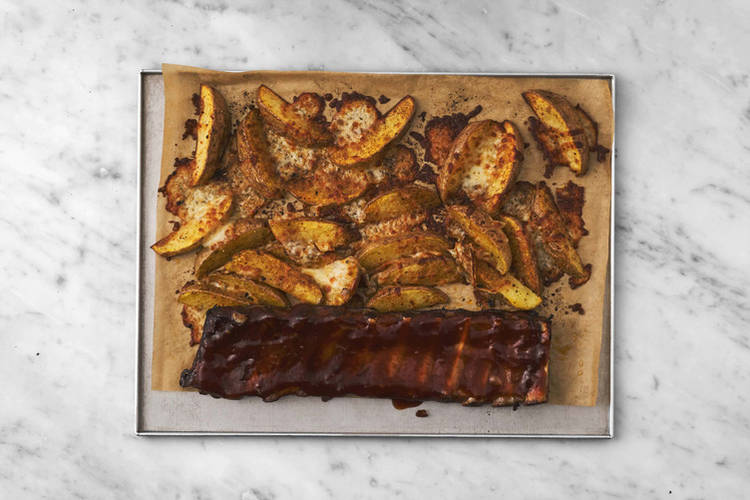 Rippchen und Kartoffeln fertigstellen