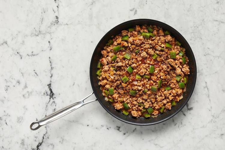 Cuire la dinde et les légumes