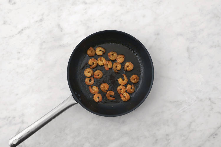 Cook the prawns