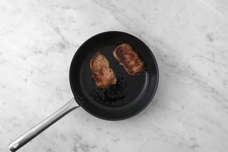 Pan-fry the Beef