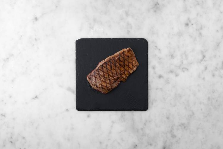 Grill steak