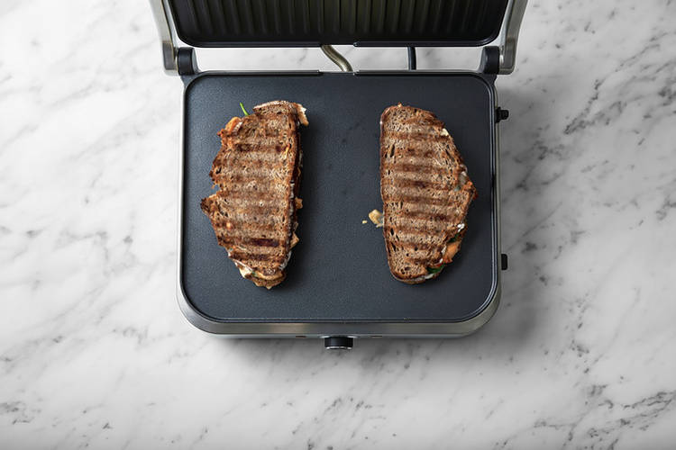 Toast the sandwich