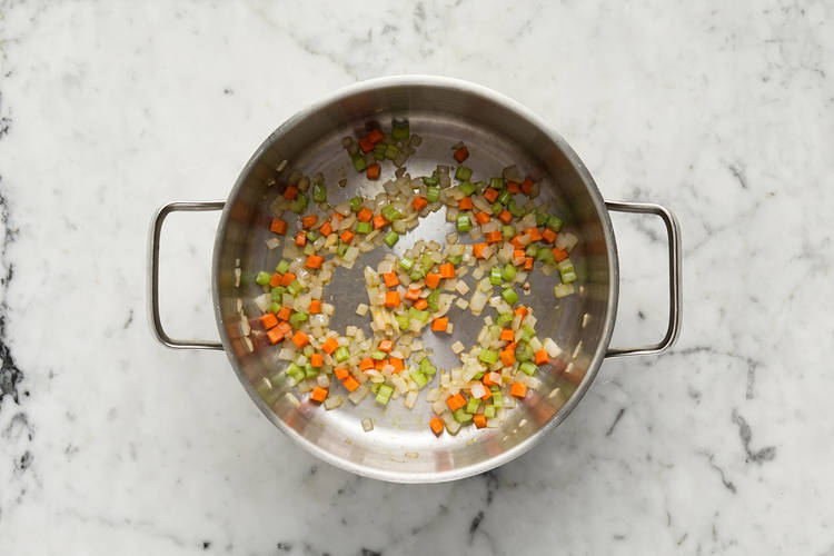 Cuire la mirepoix