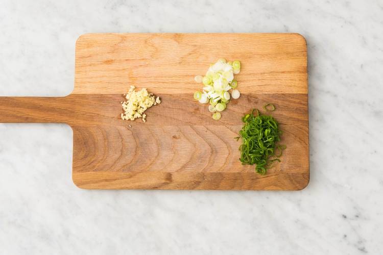 Cuire les patates douces au micro-ondes et préparer