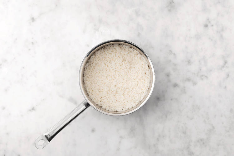 Cook the garlic rice