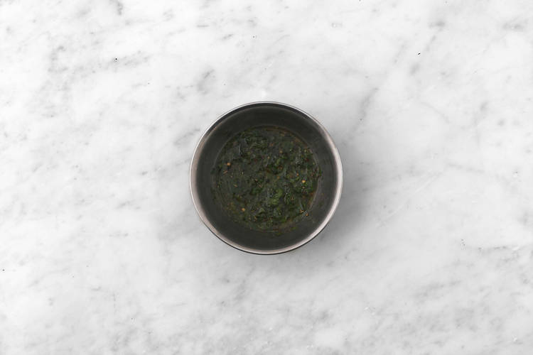 Lag chimichurri-inspirert salsa