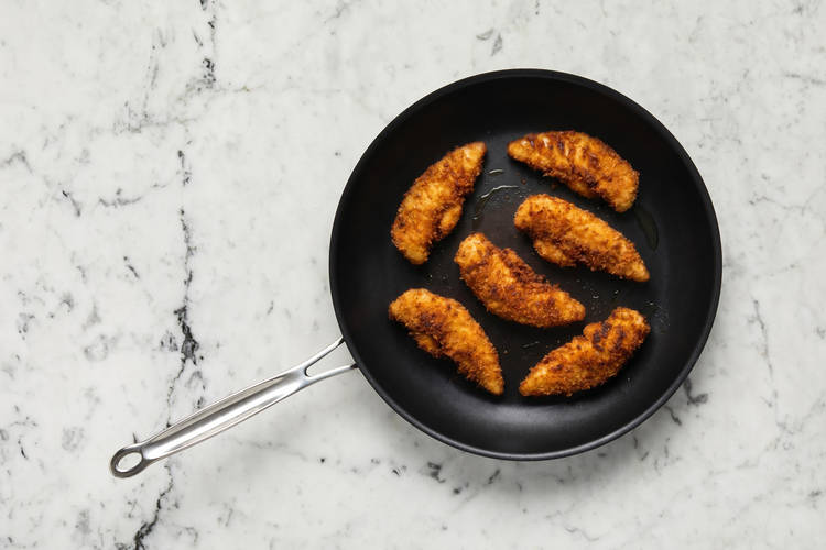 Cuire le poulet et les courgettes