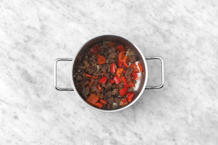 Cuire le bœuf et les légumes