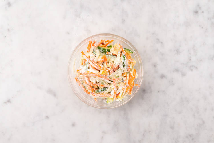 Préparer le slaw