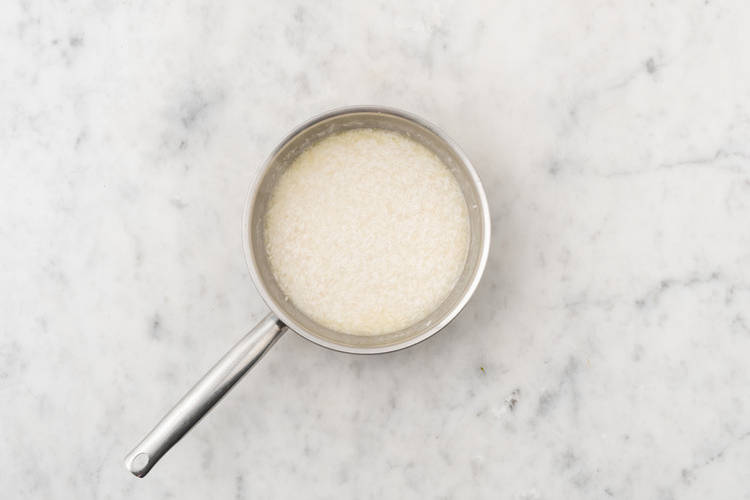Make the fragrant rice