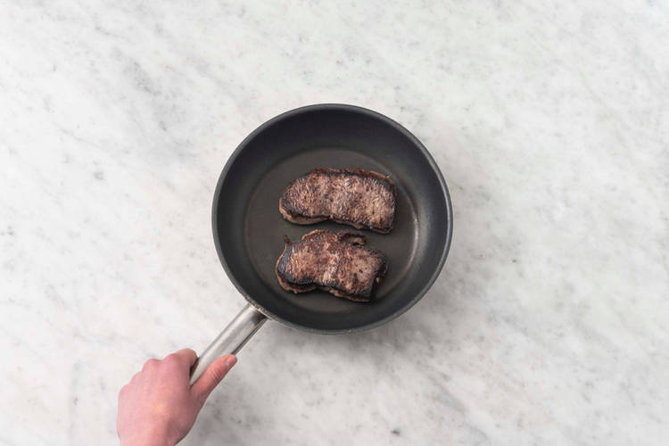Steaks braten