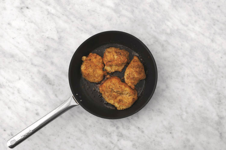 Cook the halloumi