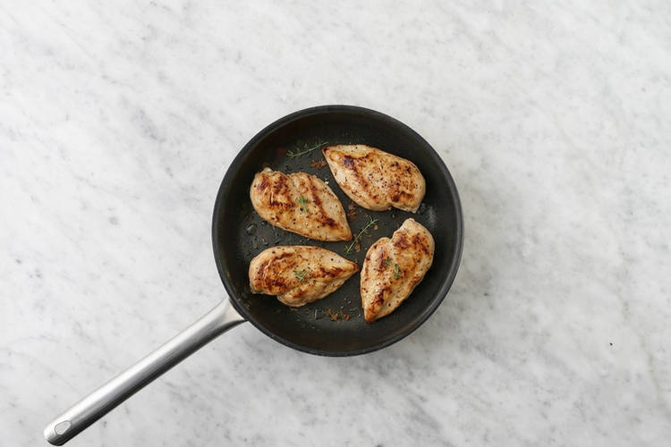 Cook the halloumi