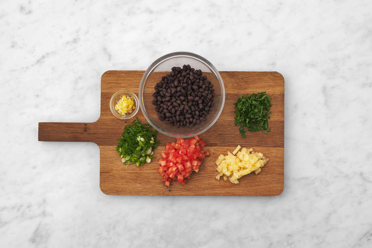 Préparer et mélanger la vinaigrette