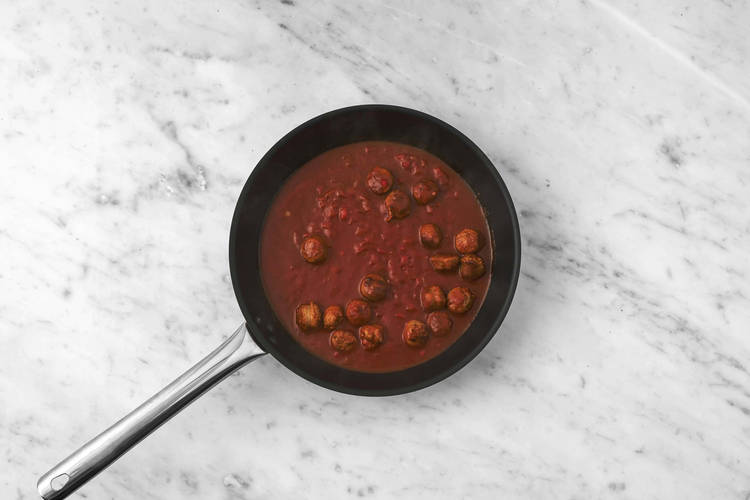La sauce prend forme