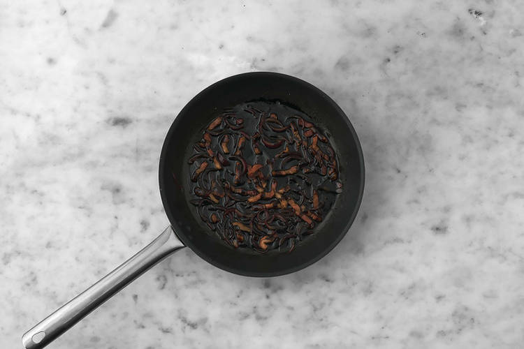 Make the bacon jam