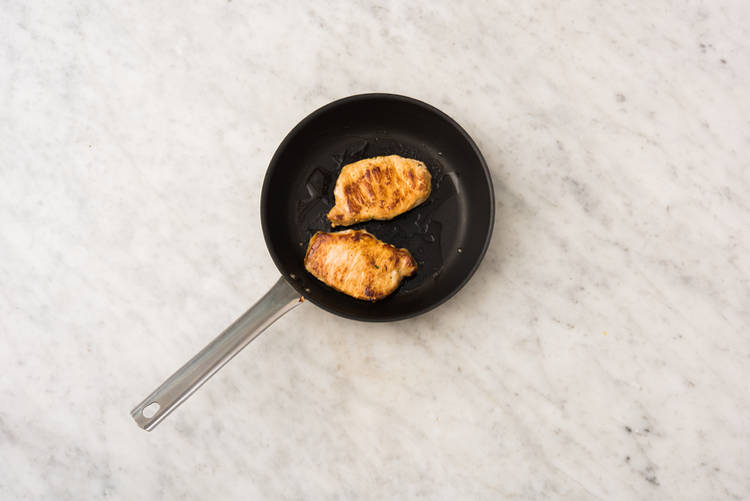 Cook the halloumi