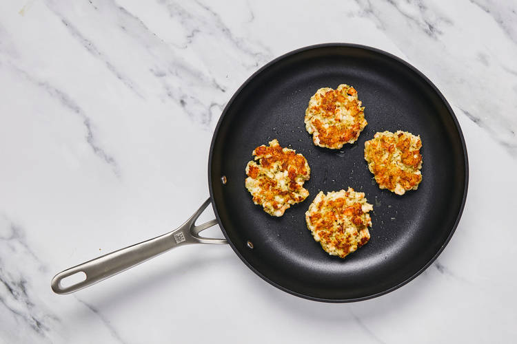Cook Shrimp Cakes