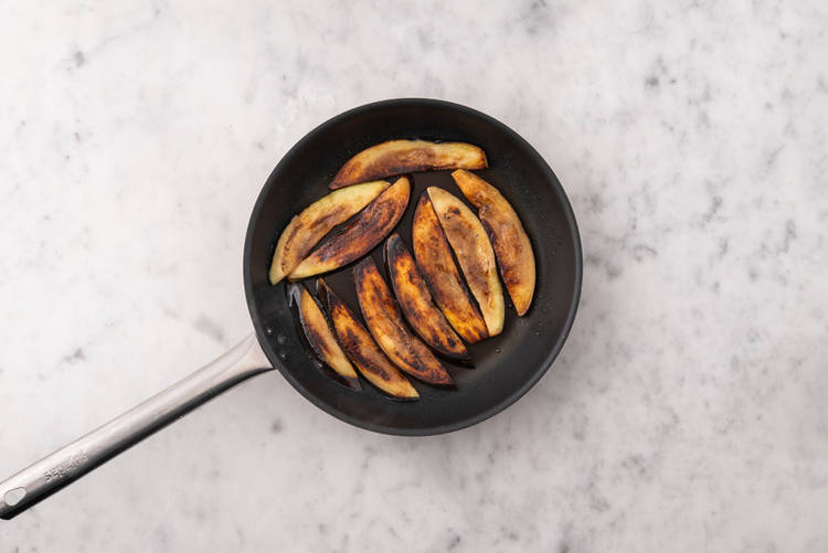 Aubergine bakken