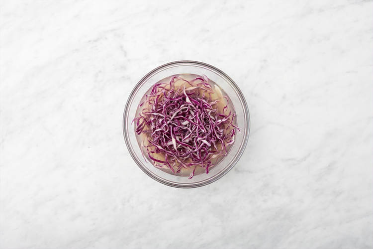 Pickle the cabbage