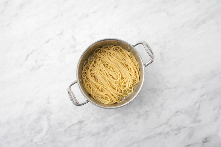 Cook the spaghetti