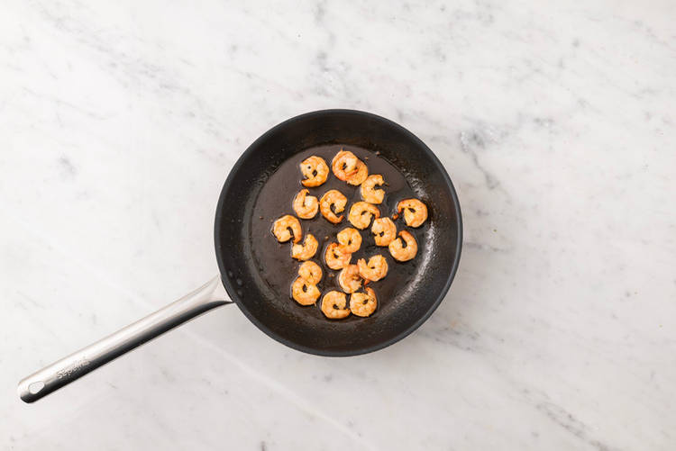 Cook the prawns